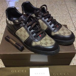 GUCCI GG Lace-Up Low-Top Sneaker (162961 A8XN0)